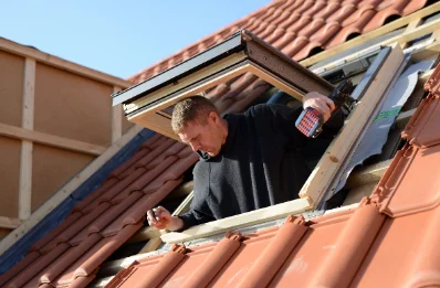 Pose de fenêtres de toit Velux à Carantilly
